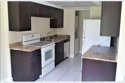 5710 NW 21st Street #36-b, Lauderhill, FL 33313 - Photo 3