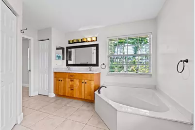 16628 Valencia Boulevard, The Acreage, FL 33470 - Photo 19