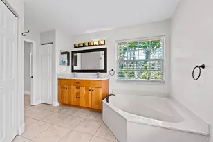 16628 Valencia Blvd, The Acreage, FL 33470 - Photo 19