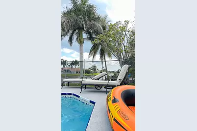 2060 Amesbury Circle, Wellington, FL 33414 - Photo 3