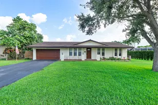 10625 NW 37th St, Coral Springs, FL 33065 - Photo 1