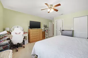 2036 NW 183rd Cir, Pembroke Pines, FL 33029 - Photo 15