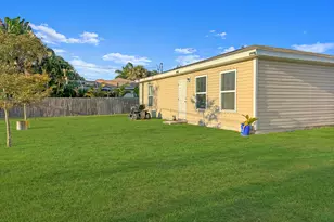 1958 SE Floresta Dr, Port Saint Lucie, FL 34983 - Photo 31