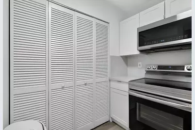 2731 Ocean Club Boulevard #102, Hollywood, FL 33019 - Photo 7