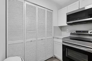 2731 Ocean Club Blvd, Hollywood, FL 33019 - Photo 7