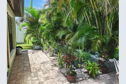 11 SE Flamenco Way, Port Saint Lucie, FL 34952 - Photo 31