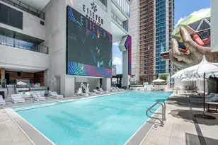 20 NE 11th St, Miami, FL 33132 - Photo 23