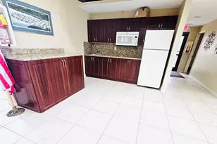5550 Lakeside Dr, Margate, FL 33063 - Photo 21