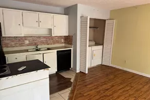 637 Executive Center Dr, West Palm Beach, FL 33401 - Photo 17