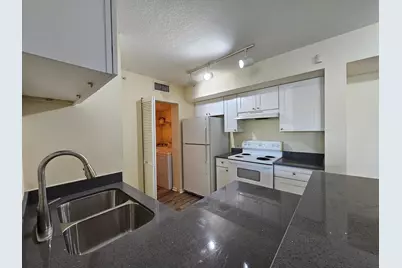 604 Villa Circle #604, Boynton Beach, FL 33435 - Photo 5