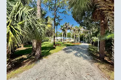 5707 Silver Oak Drive, Fort Pierce, FL 34982 - Photo 3