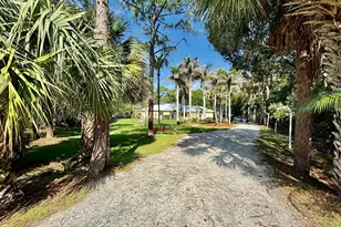 5707 Silver Oak Dr, Fort Pierce, FL 34982 - Photo 3