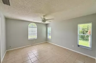 5707 Silver Oak Dr, Fort Pierce, FL 34982 - Photo 5