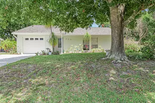425 Banyan St, Sebastian, FL 32958 - Photo 3