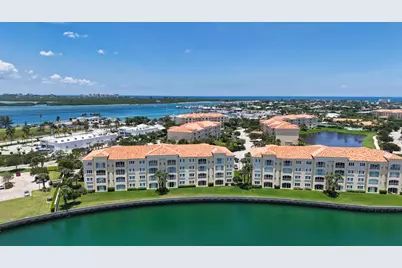 21 Harbour Isle Drive W #105, Fort Pierce, FL 34949 - Photo 13