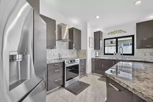 912 NW 132nd Ave, Sunrise, FL 33325 - Photo 19
