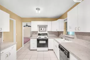 2610 NE 50th St, Lighthouse Point, FL 33064 - Photo 13