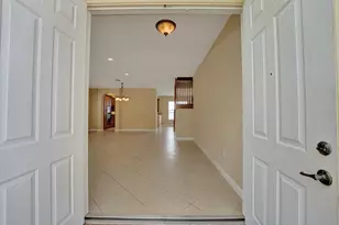 18062 SW 41st St, Miramar, FL 33029 - Photo 11