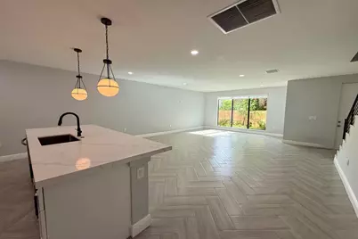 333 NW 41st Street #337, Oakland Park, FL 33309 - Photo 5