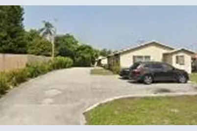 2891 Gulfstream Road, Palm Springs, FL 33461 - Photo 1