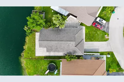 15037 Brighton Lane, Davie, FL 33331 - Photo 37
