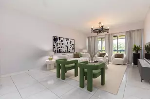 895 N Village Dr N, Saint Petersburg, FL 33716 - Photo 13