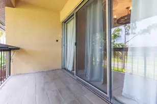 895 N Village Dr N, Saint Petersburg, FL 33716 - Photo 29