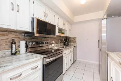 895 N Village Drive N #204, Saint Petersburg, FL 33716 - Photo 7