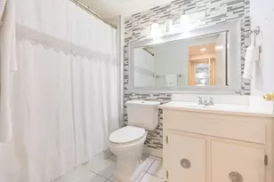 895 N Village Dr N, Saint Petersburg, FL 33716 - Photo 25
