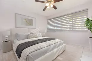 895 N Village Dr N, Saint Petersburg, FL 33716 - Photo 17