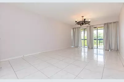 895 N Village Drive N #204, Saint Petersburg, FL 33716 - Photo 13