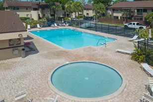 895 N Village Dr N, Saint Petersburg, FL 33716 - Photo 41