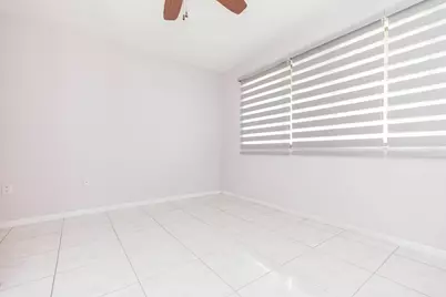895 N Village Drive N #204, Saint Petersburg, FL 33716 - Photo 15