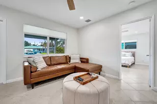 4521 NE 2nd Ave, Oakland Park, FL 33334 - Photo 5