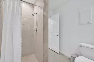 4521 NE 2nd Ave, Oakland Park, FL 33334 - Photo 33
