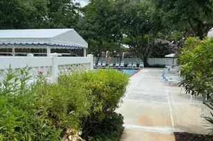 3800 Oaks Clubhouse Dr, Pompano Beach, FL 33069 - Photo 31