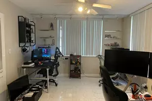3800 Oaks Clubhouse Dr, Pompano Beach, FL 33069 - Photo 21