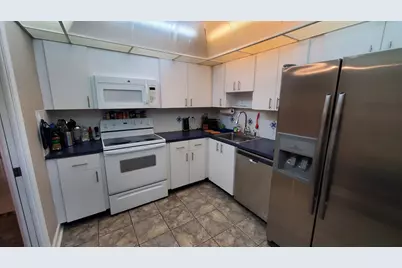 3800 Oaks Clubhouse Drive #112, Pompano Beach, FL 33069 - Photo 9