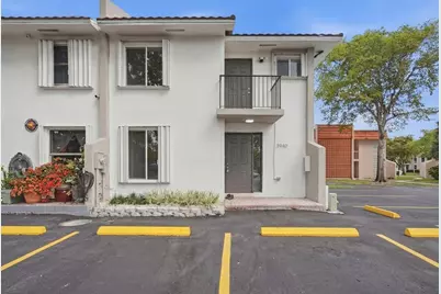 3913 NW 76th Terrace, Hollywood, FL 33024 - Photo 1