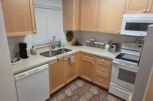 9441 Evergreen Pl, Davie, FL 33324 - Photo 9