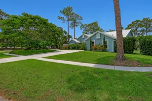 12925 St Davids Ct, Wellington, FL 33414 - Photo 11