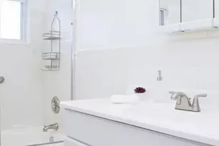 1100 Atlantic Shores Blvd, Hallandale Beach, FL 33009 - Photo 11