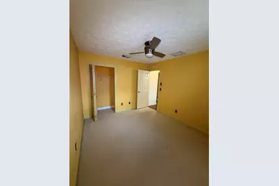542 NW La Brea Avenue, Port Saint Lucie, FL 34983 - Photo 7