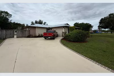 542 NW La Brea Avenue, Port Saint Lucie, FL 34983 - Photo 1