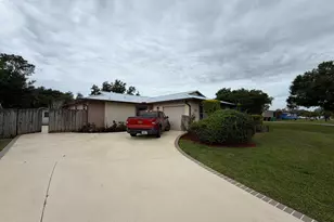 542 NW La Brea Ave, Port Saint Lucie, FL 34983 - Photo 1