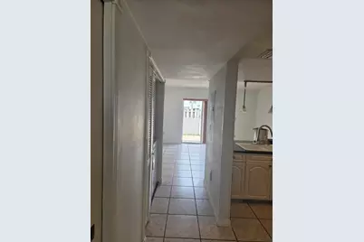 9187 Fontainebleau Boulevard #419, Miami, FL 33172 - Photo 5