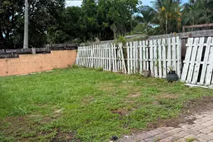 1017 W Lakewood Rd, West Palm Beach, FL 33405 - Photo 9