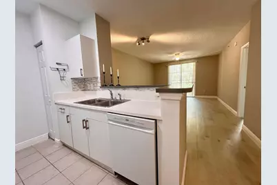 630 S Sapodilla Avenue #204, West Palm Beach, FL 33401 - Photo 5