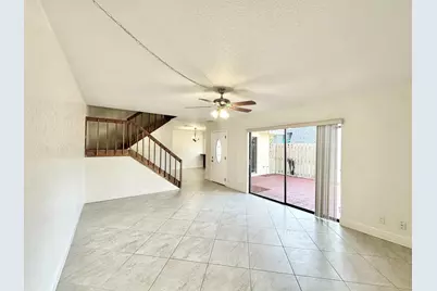 251 Lake Arbor Drive, Palm Springs, FL 33461 - Photo 25