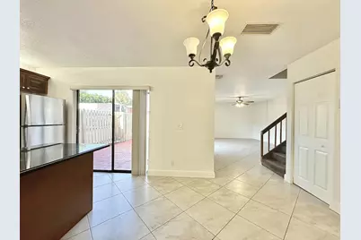 251 Lake Arbor Drive, Palm Springs, FL 33461 - Photo 15